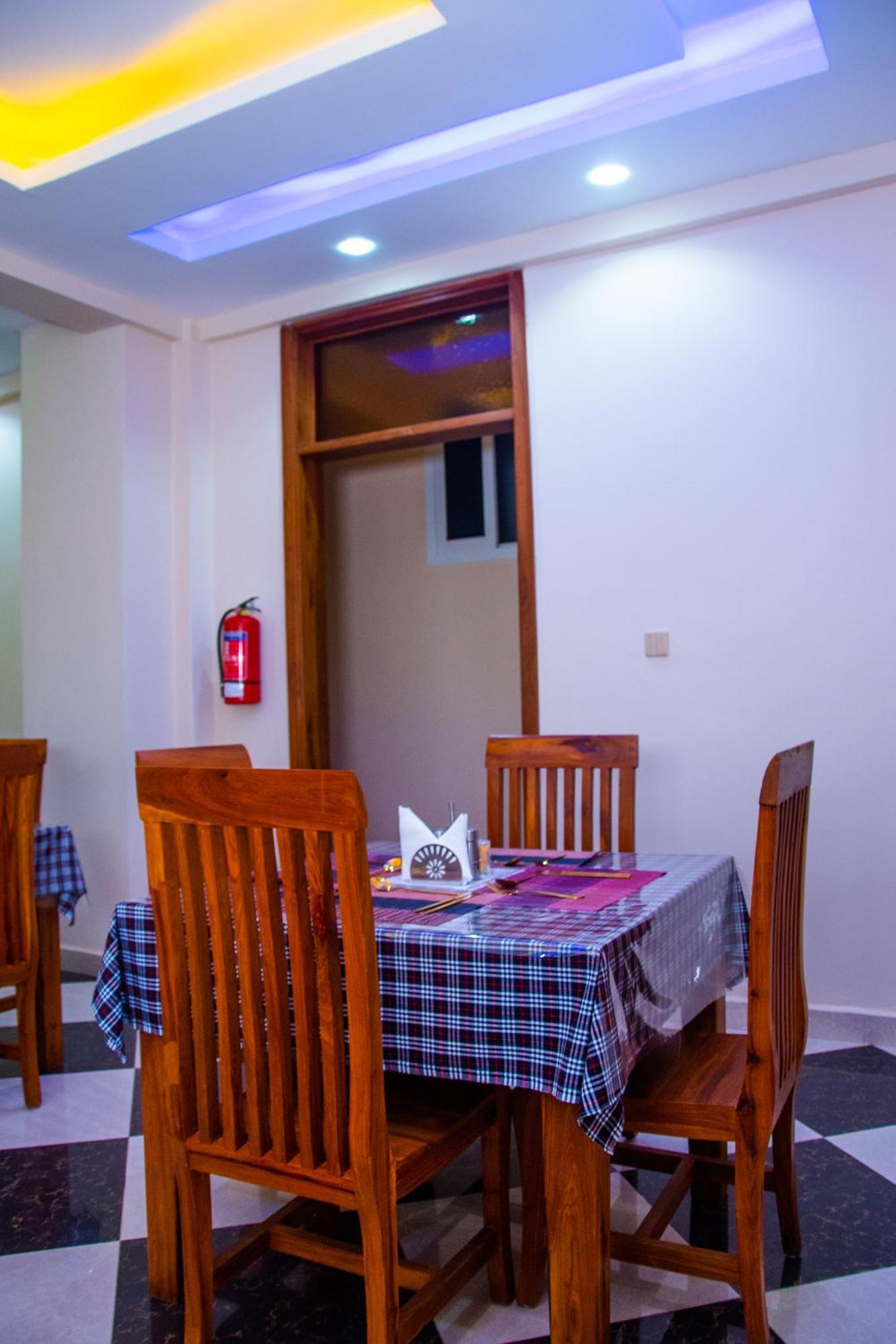 Aves Executive Hotel Arusha Exterior photo