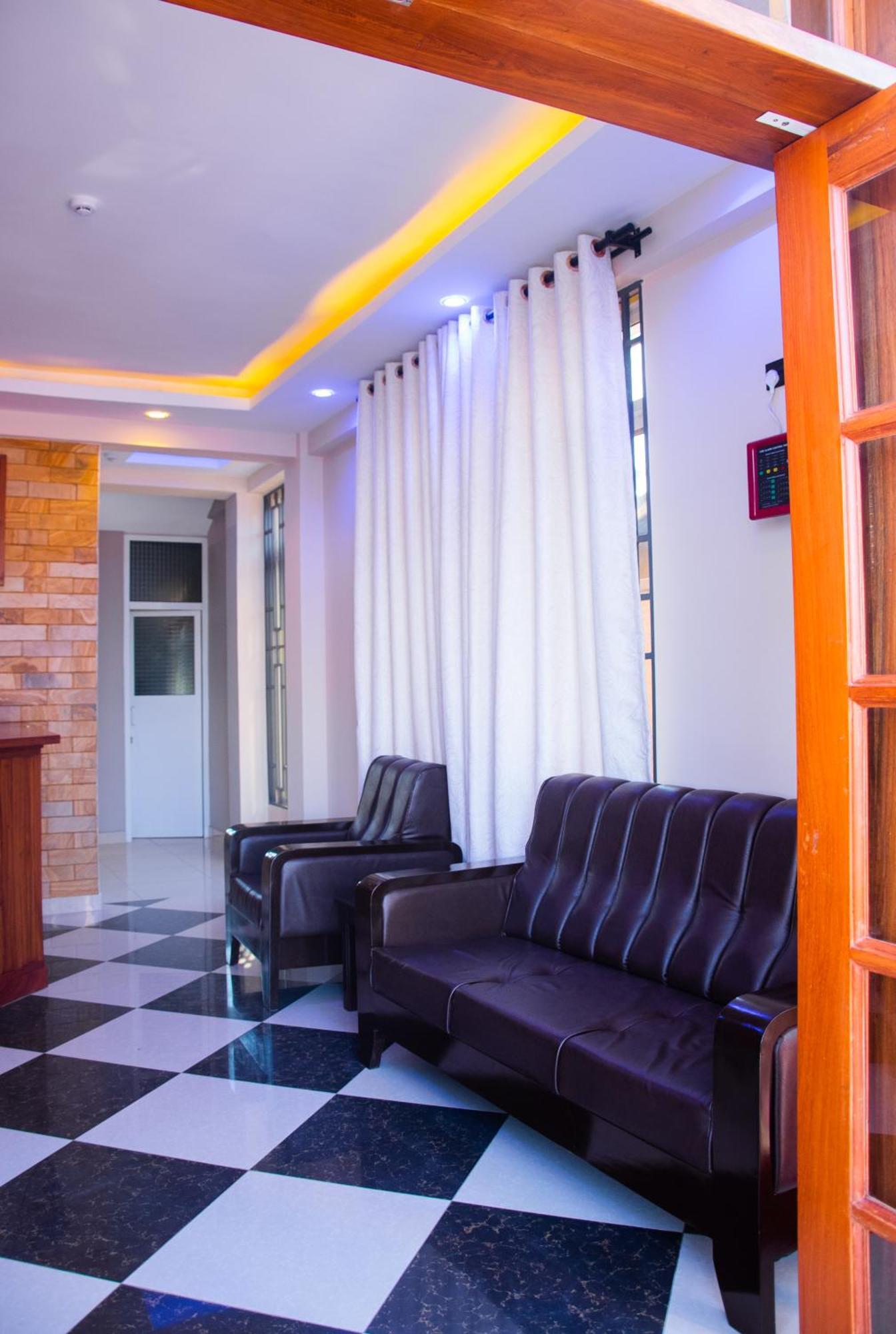 Aves Executive Hotel Arusha Exterior photo