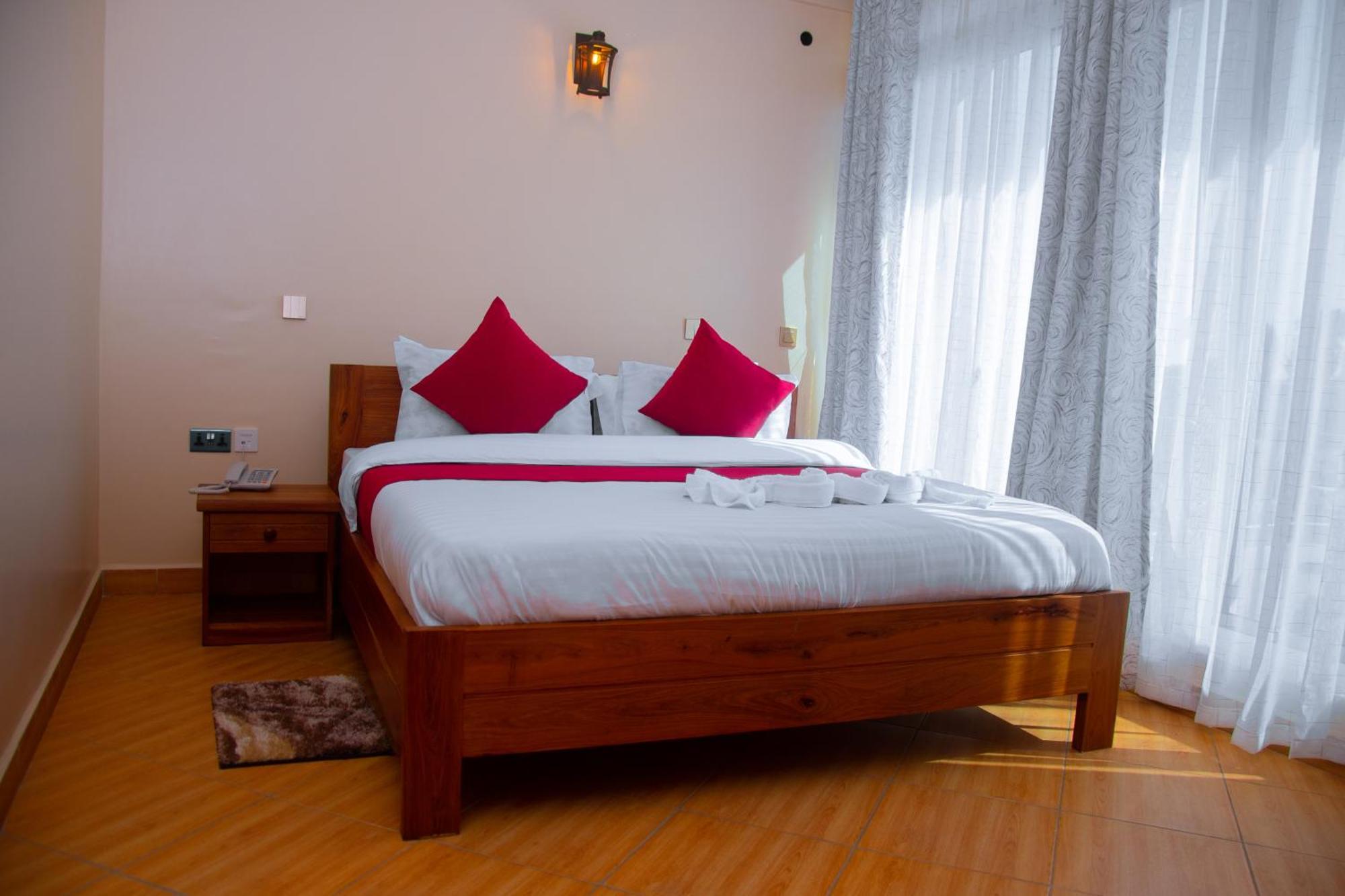 Aves Executive Hotel Arusha Exterior photo