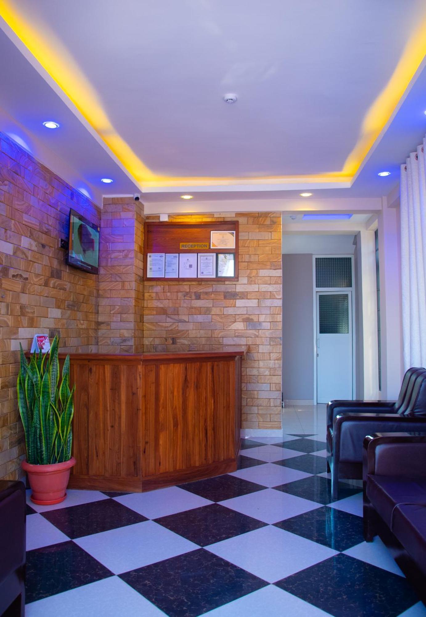 Aves Executive Hotel Arusha Exterior photo