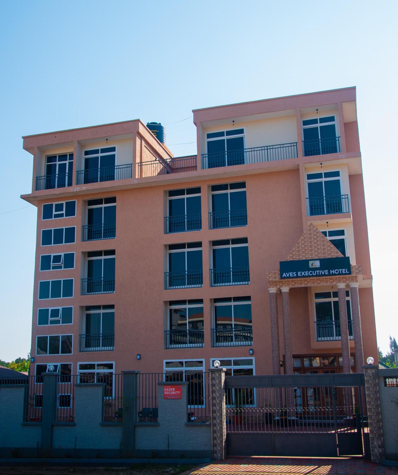Aves Executive Hotel Arusha Exterior photo