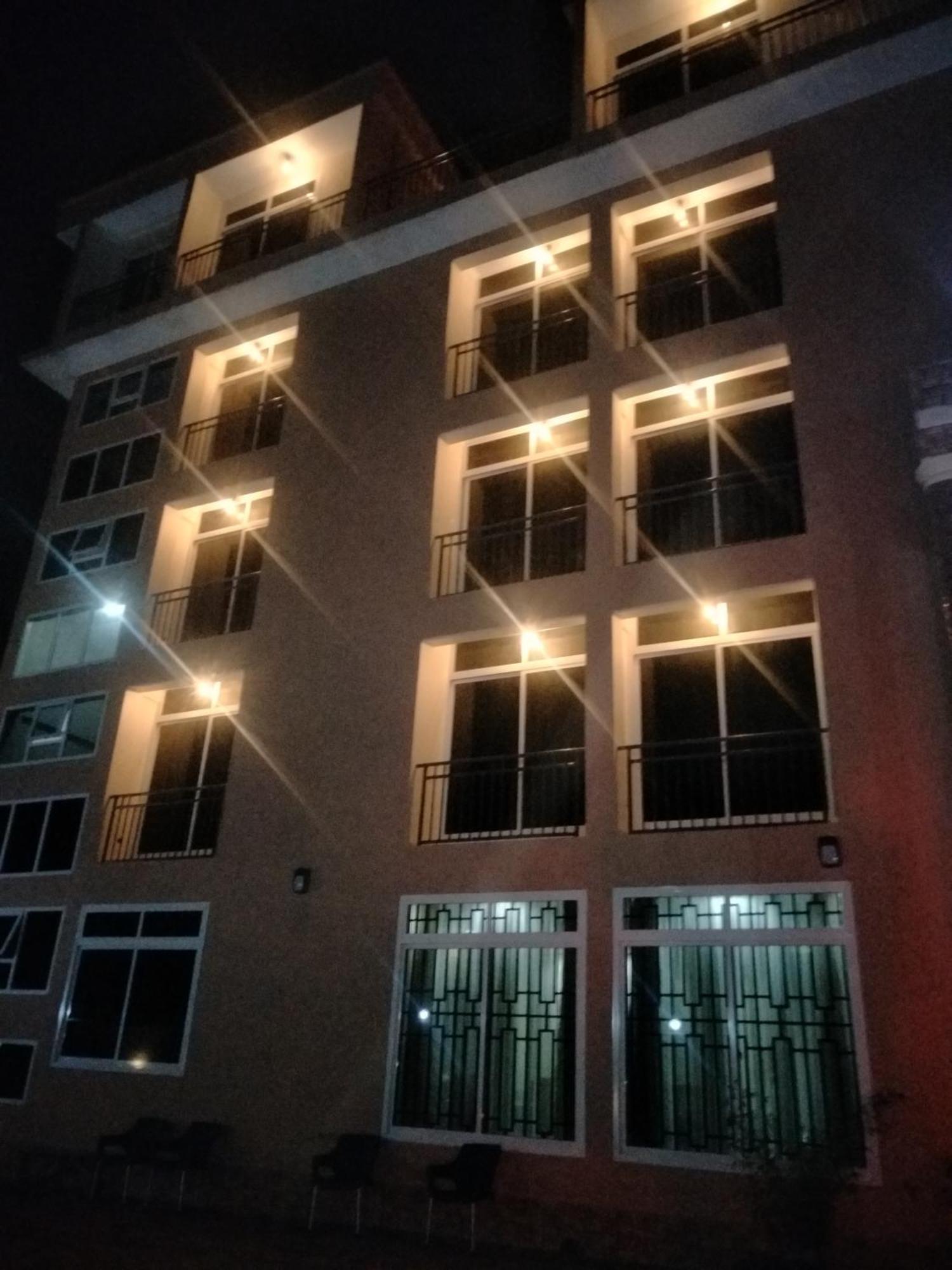 Aves Executive Hotel Arusha Exterior photo
